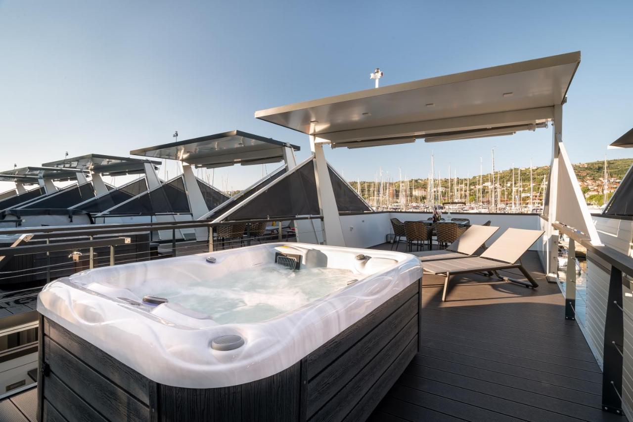 The Sea Lodges Portoroz - Bootshaus Floating Sea House Экстерьер фото
